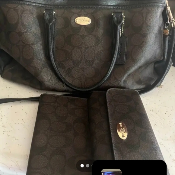 Coach - Picture 2 of 2